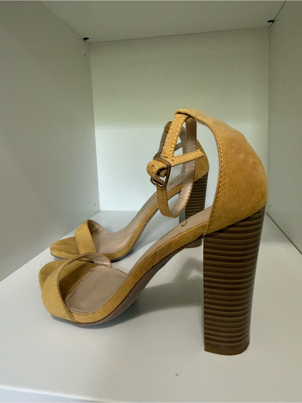 Lulu's Suede Block Heel Sandals in Mustard Yellow. Size 7.